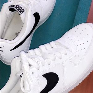 New nike shoes worn twice